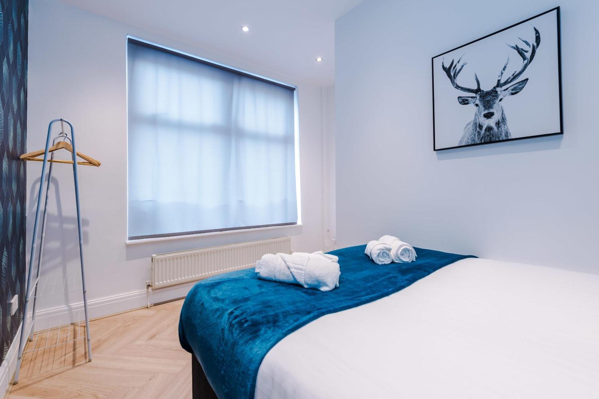 Holiday home Rest&recharge At A Luxury Retreat In - Sleeps 11, 5 Bedrooms, 3 Bathrooms, Free Parking