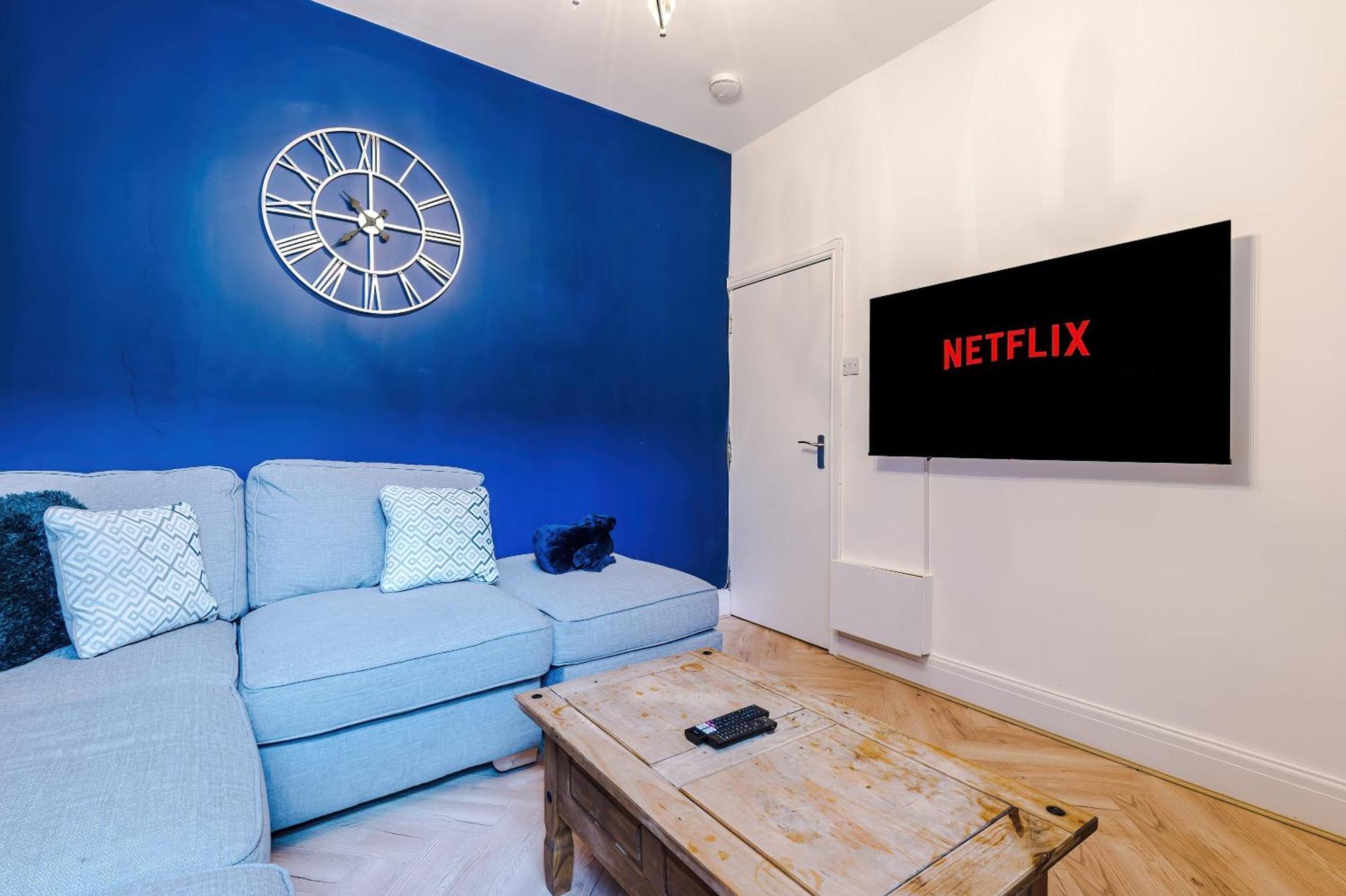 Rest&recharge At A Luxury Retreat In - Sleeps 11, 5 Bedrooms, 3 Bathrooms, Free Parking Manchester